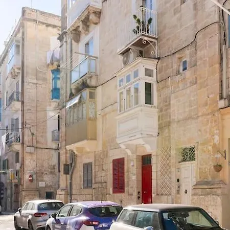 Our Nest بيت للعطل