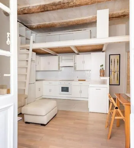 Our Nest フロリアーナ